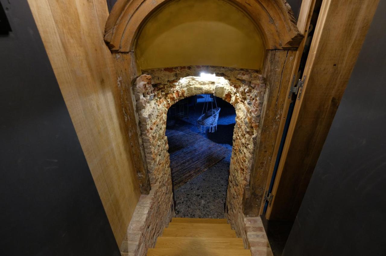 Bed and Breakfast Secret Jacuzzi Mons - Parking Prive Gratuit Exterior foto
