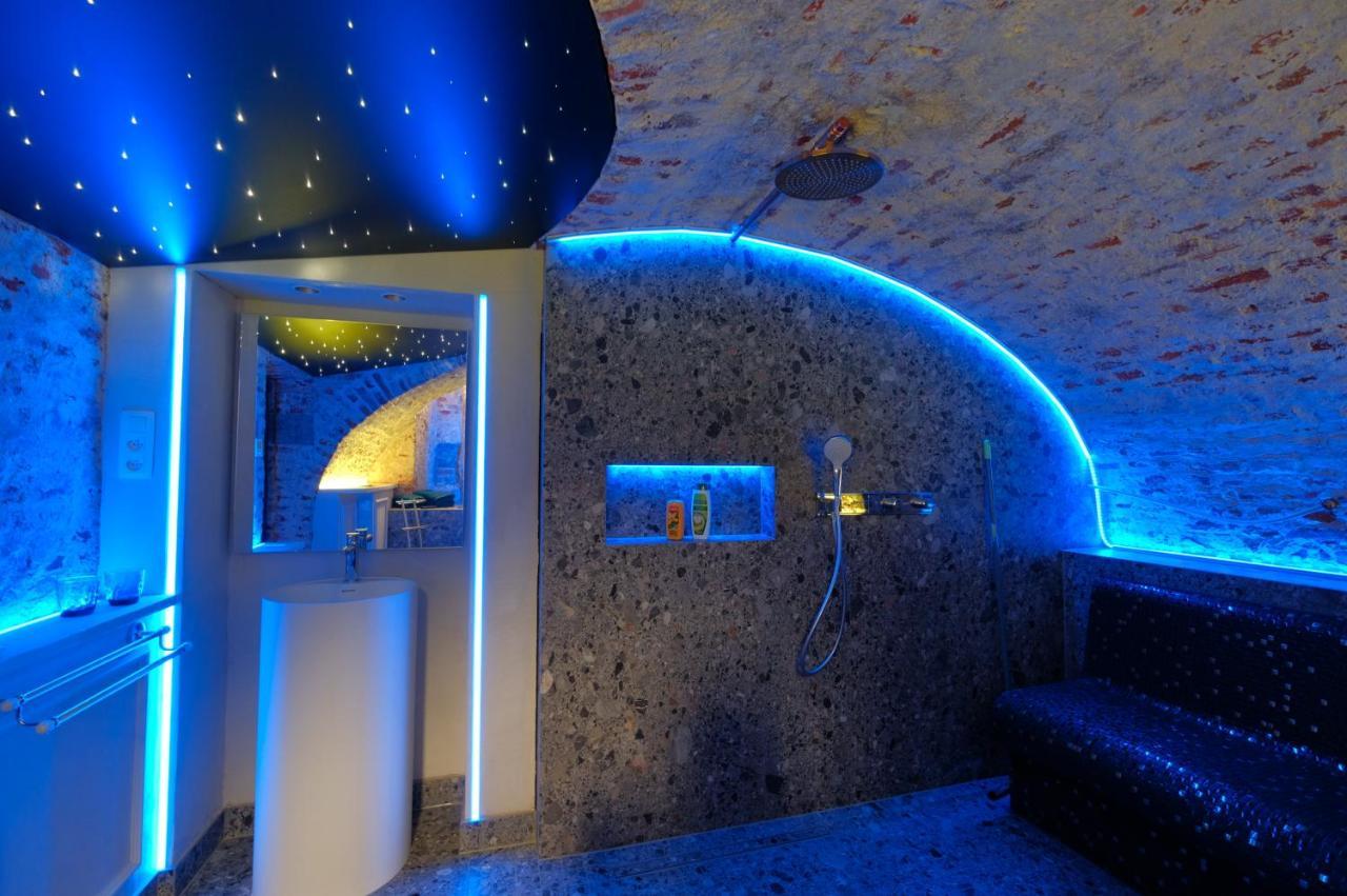 Bed and Breakfast Secret Jacuzzi Mons - Parking Prive Gratuit Exterior foto