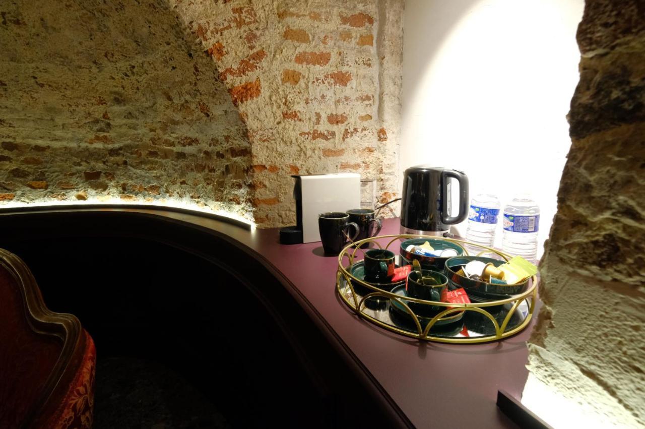Bed and Breakfast Secret Jacuzzi Mons - Parking Prive Gratuit Exterior foto