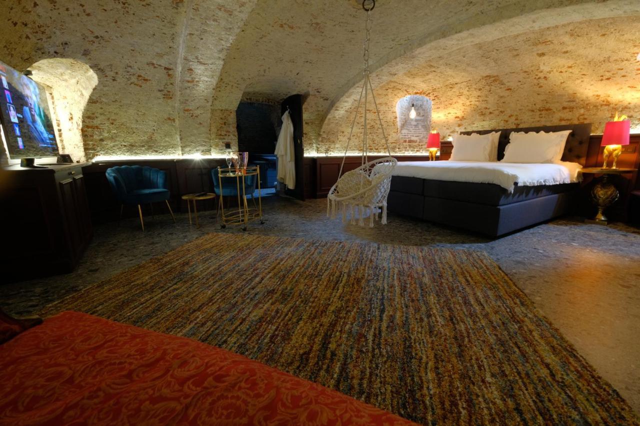 Bed and Breakfast Secret Jacuzzi Mons - Parking Prive Gratuit Exterior foto